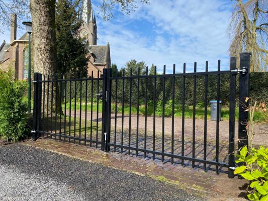 Palisade fence package